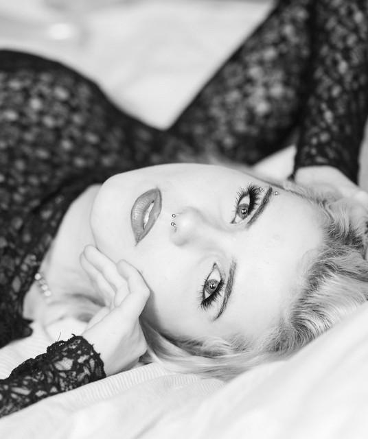 Emily Wareing & Band - Image 3